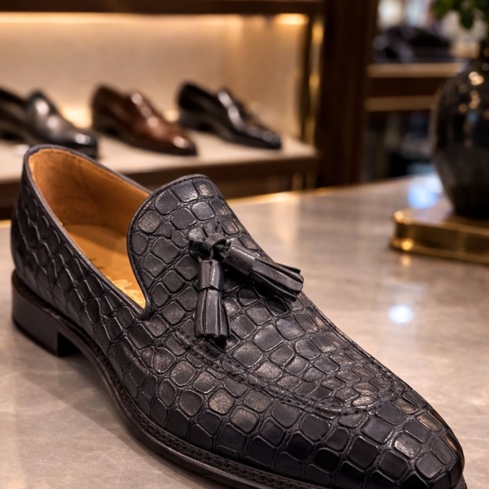 Men's Black Croc-Embossed Tassel Loafers